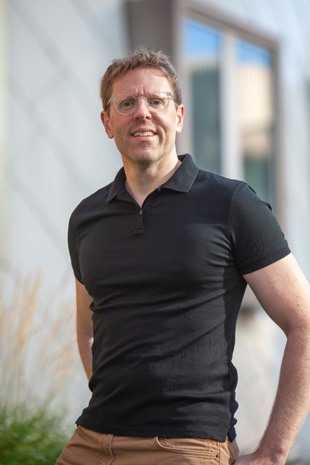 Neil Thompson